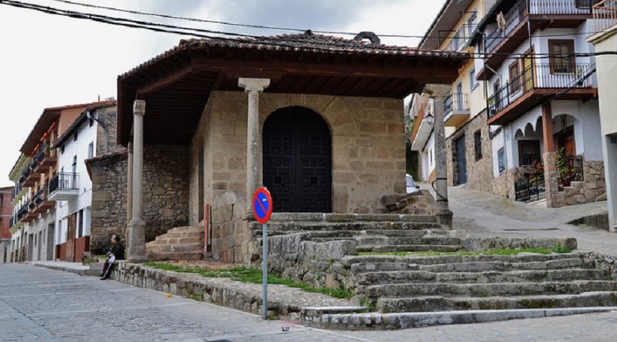 Garganta la Olla. Ermita del Cristo.