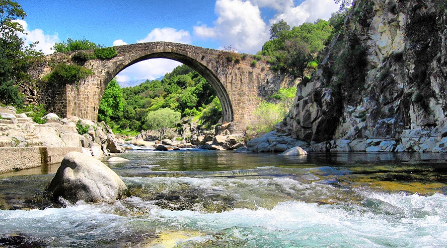 Naturaleza. Garganta de Alardos.